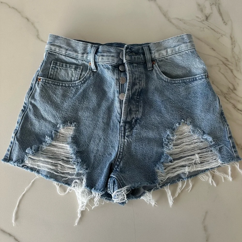 PacSun Women’s Vintage Denim Short, Blue Vintage Wash, Size 26 - Picture 2 of 6
